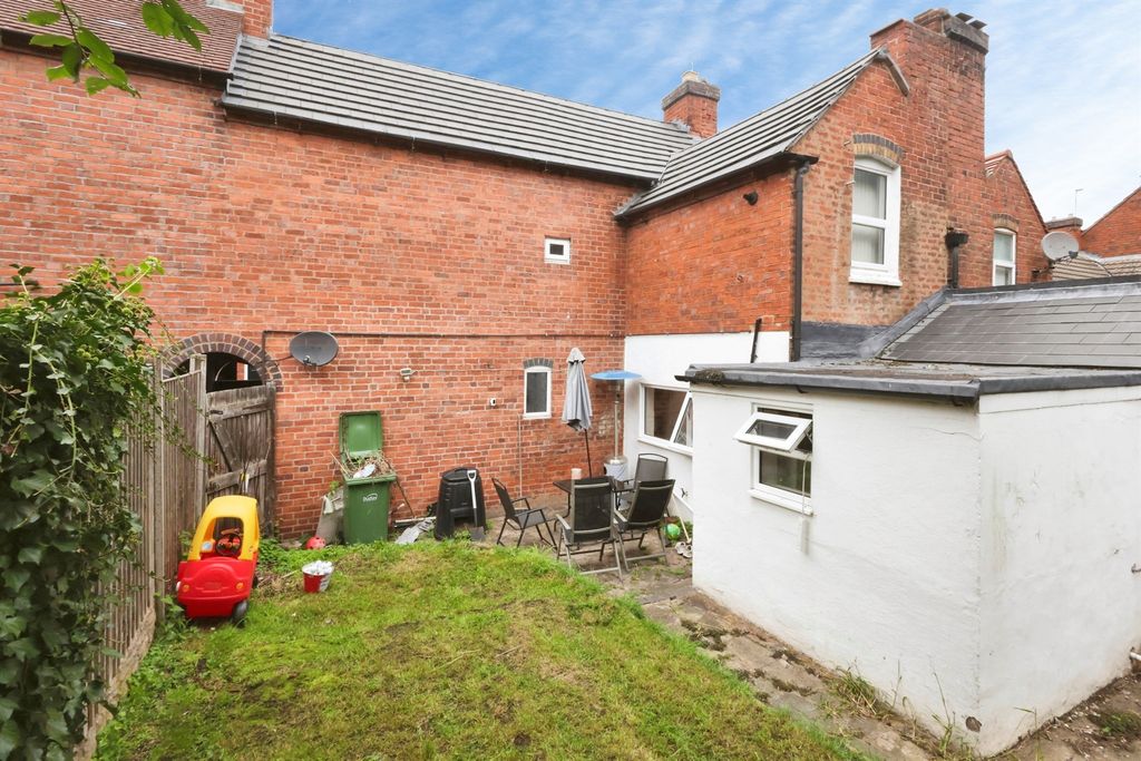 Property photo 1 of 2