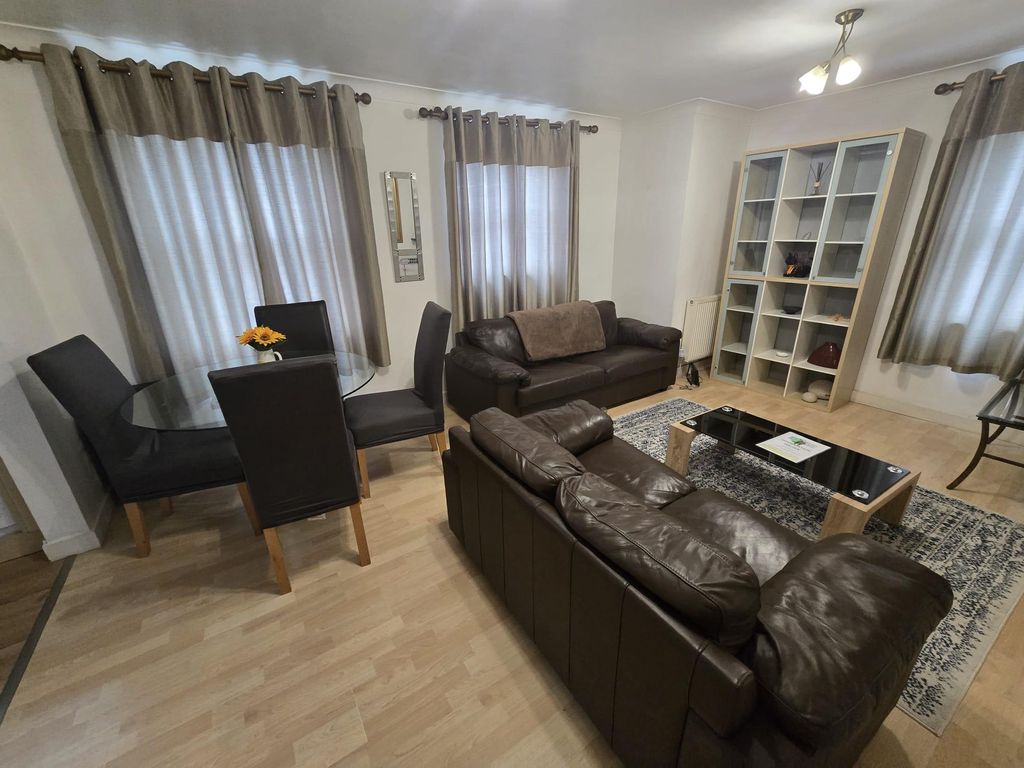 Property photo 1 of 19 Cover