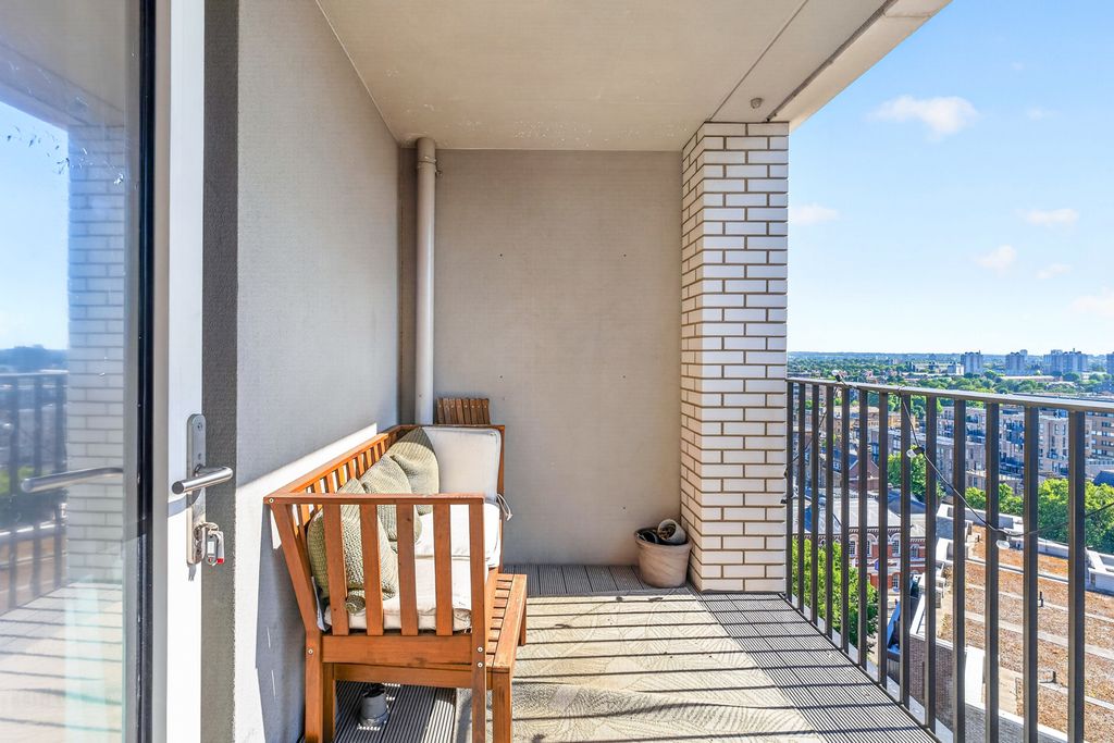 Property photo 2 of 13 Balcony