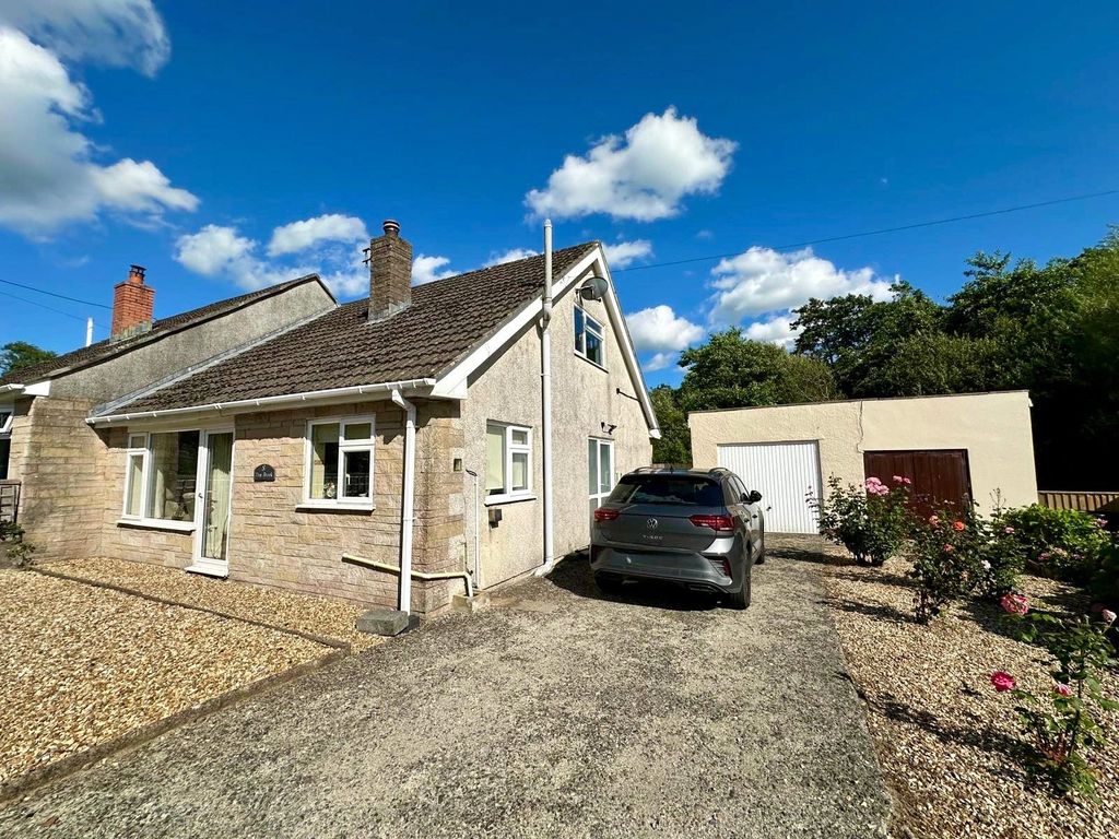 Property photo 2 of 14 Picture No. 21