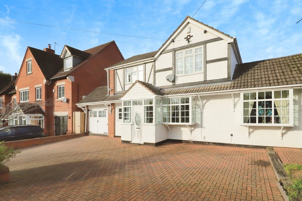 Property photo 1 of 32