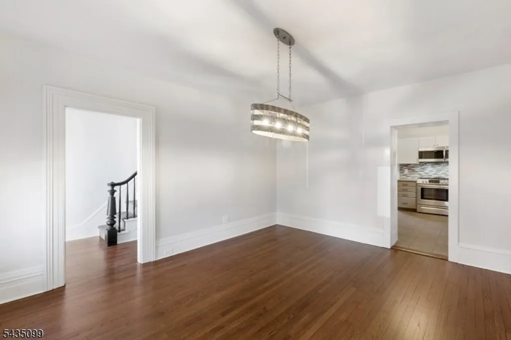 Property photo 3 of 8 <Alttext/>