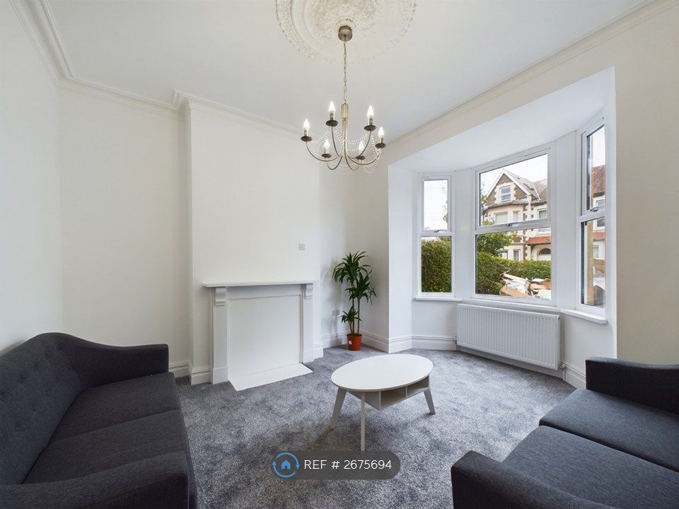 Property photo 3 of 23