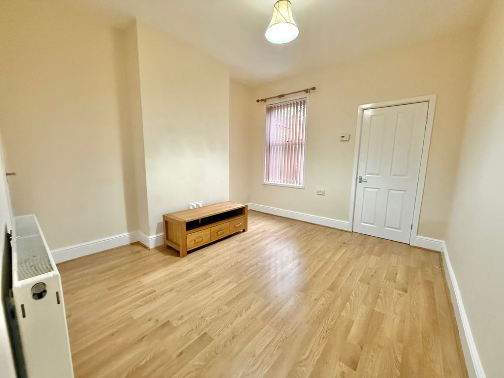 Property photo 3 of 13 Img_3851