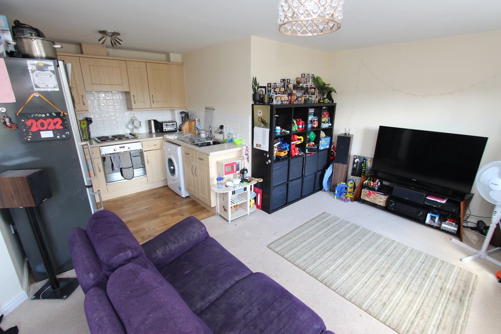 Property photo 3 of 10