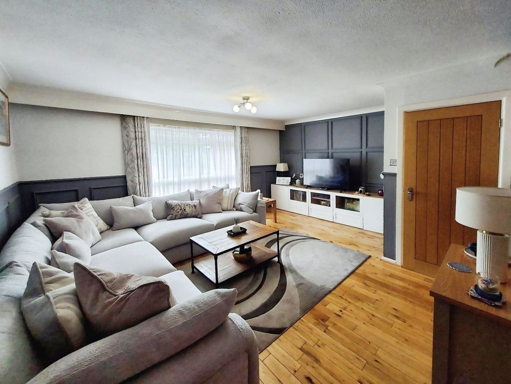 Property photo 2 of 17 Picture No. 35