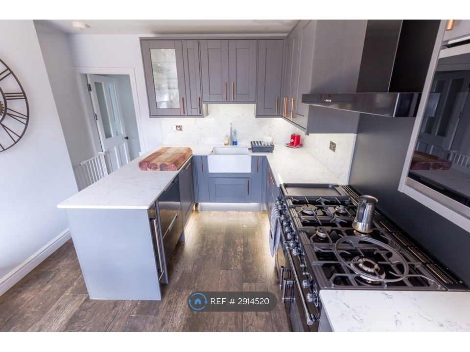 Property photo 3 of 14 Kitchen Rear