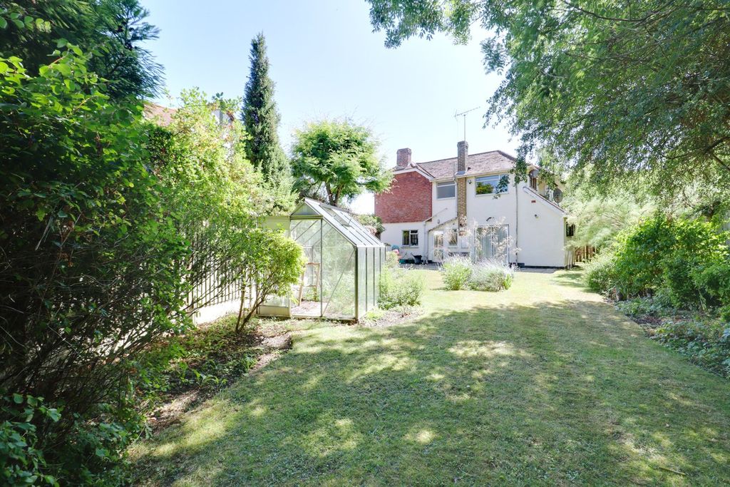 Property photo 3 of 25