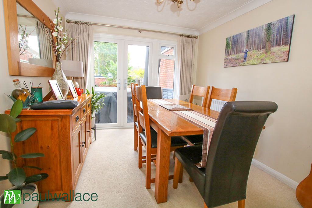 Property photo 3 of 9 Dining Area