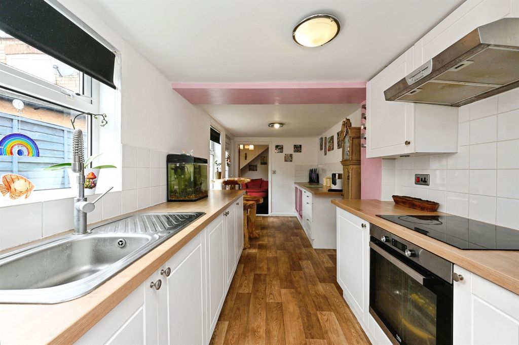 Property photo 2 of 17