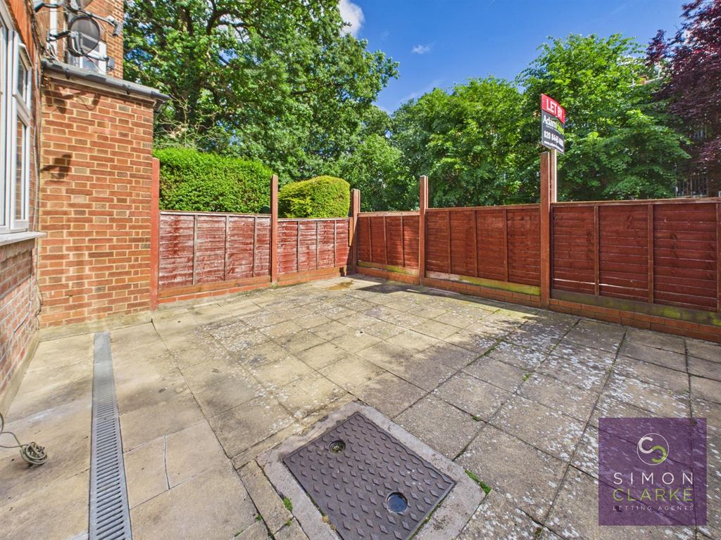 Property photo 3 of 8 Cam05425G0-Pr0132-Still009.Jpg
