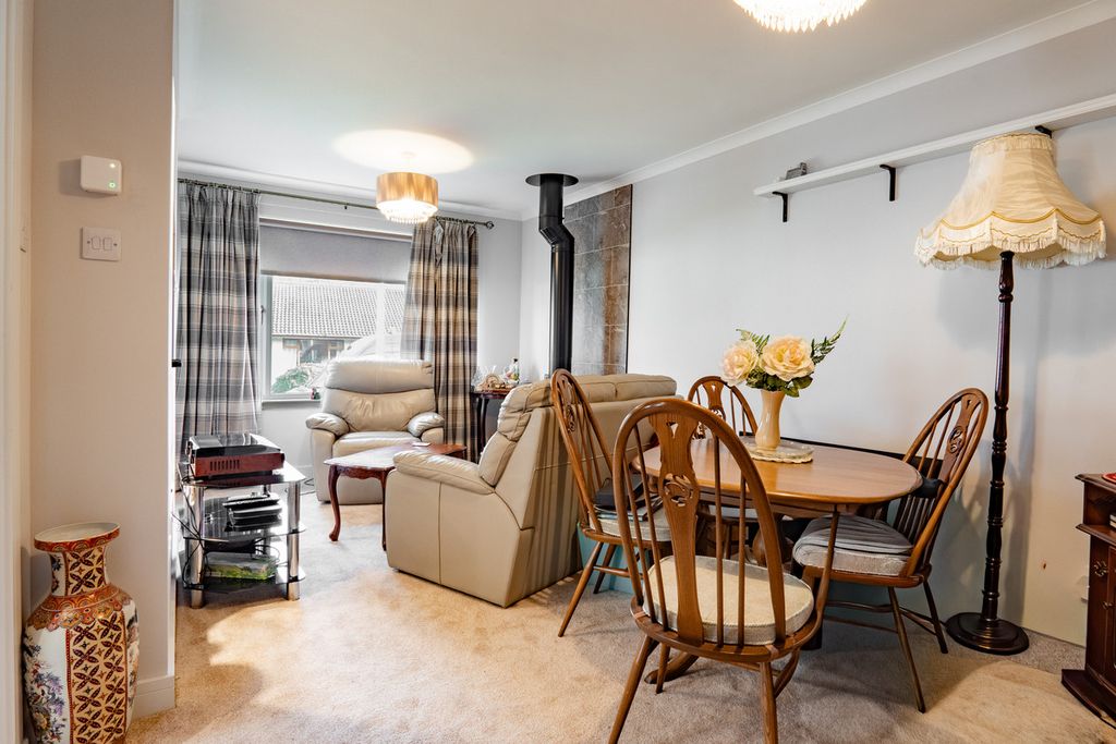 Property photo 3 of 22