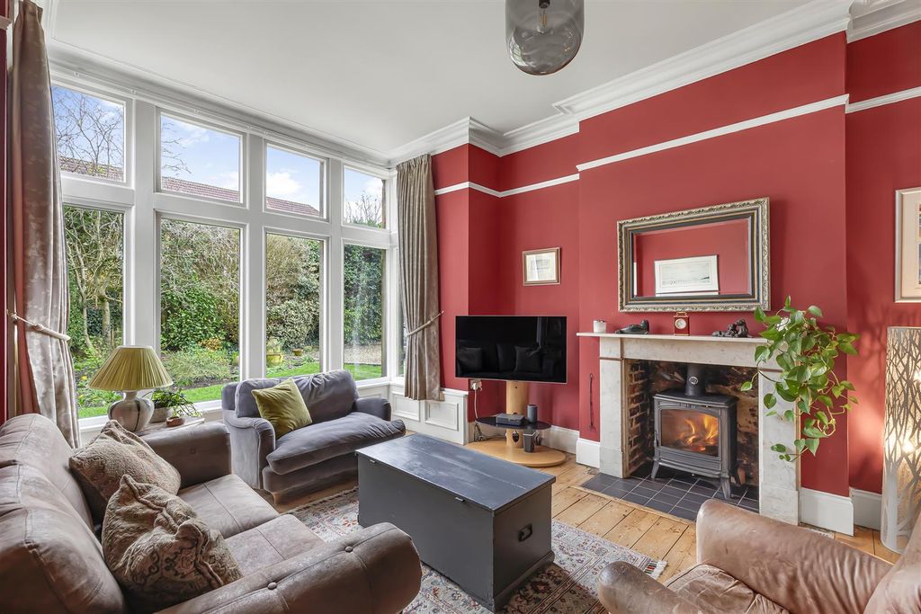 Property photo 2 of 60 Sitting Room