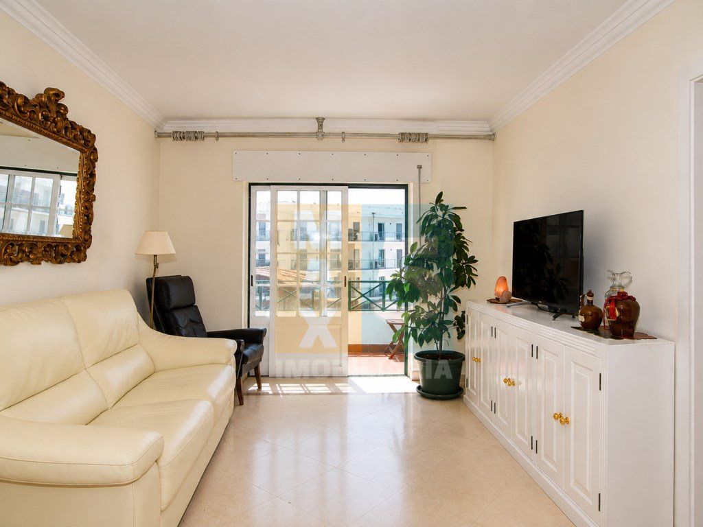 Property photo 2 of 51