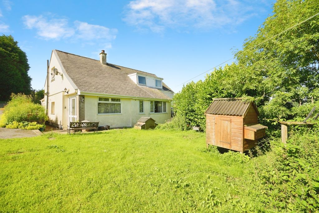 Property photo 1 of 17 Photo