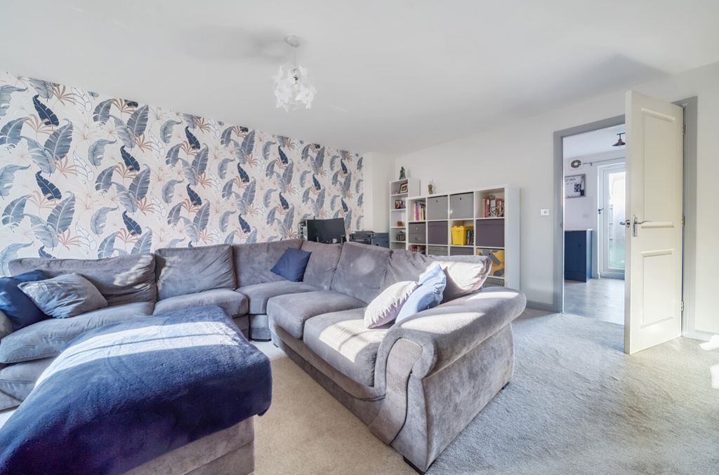 Property photo 3 of 22 1251094 (3)