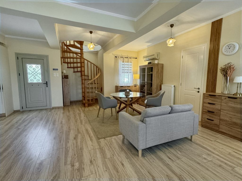 Property photo 2 of 18 Sitting Room To Front Door