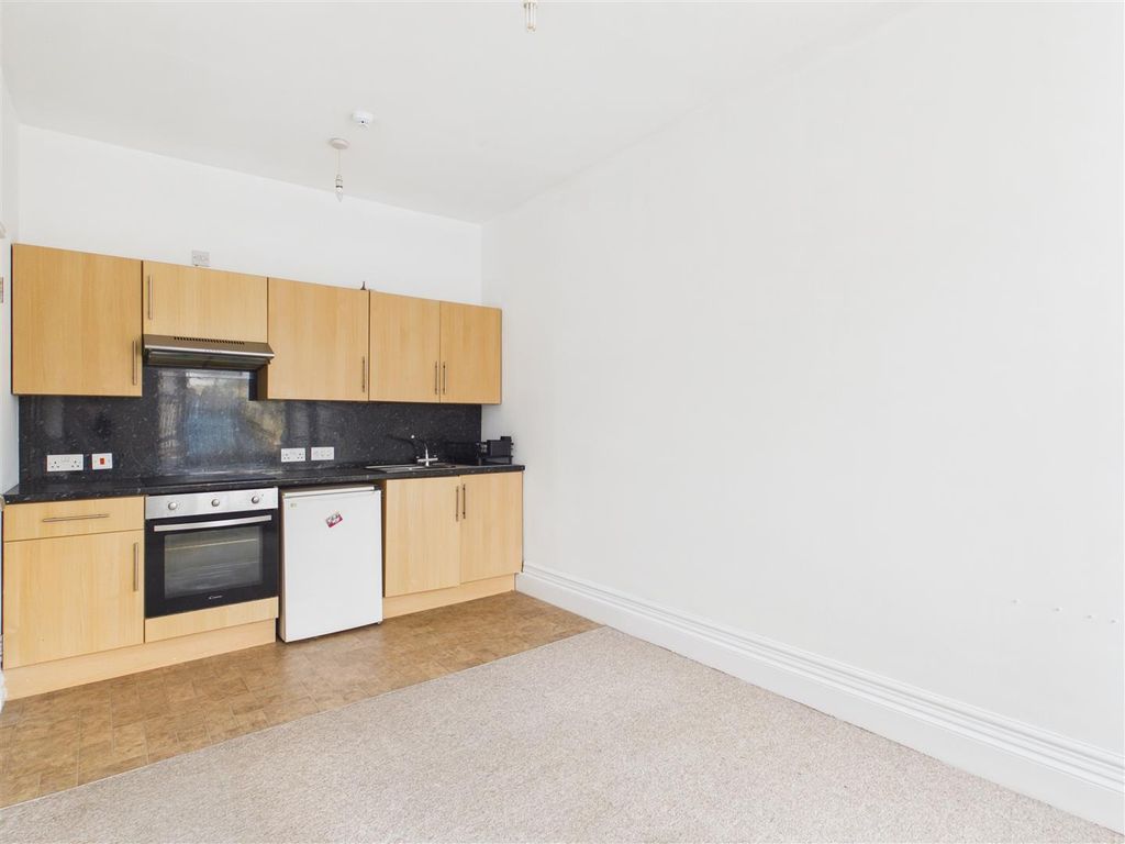 Property photo 3 of 8 Open Plan Living Room