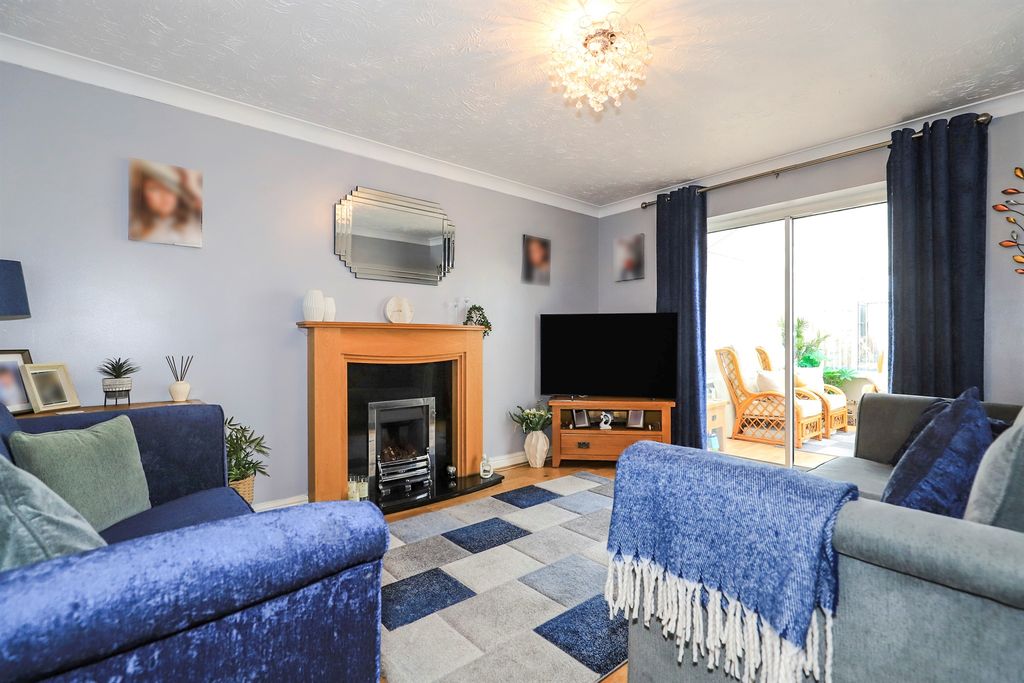 Property photo 3 of 19