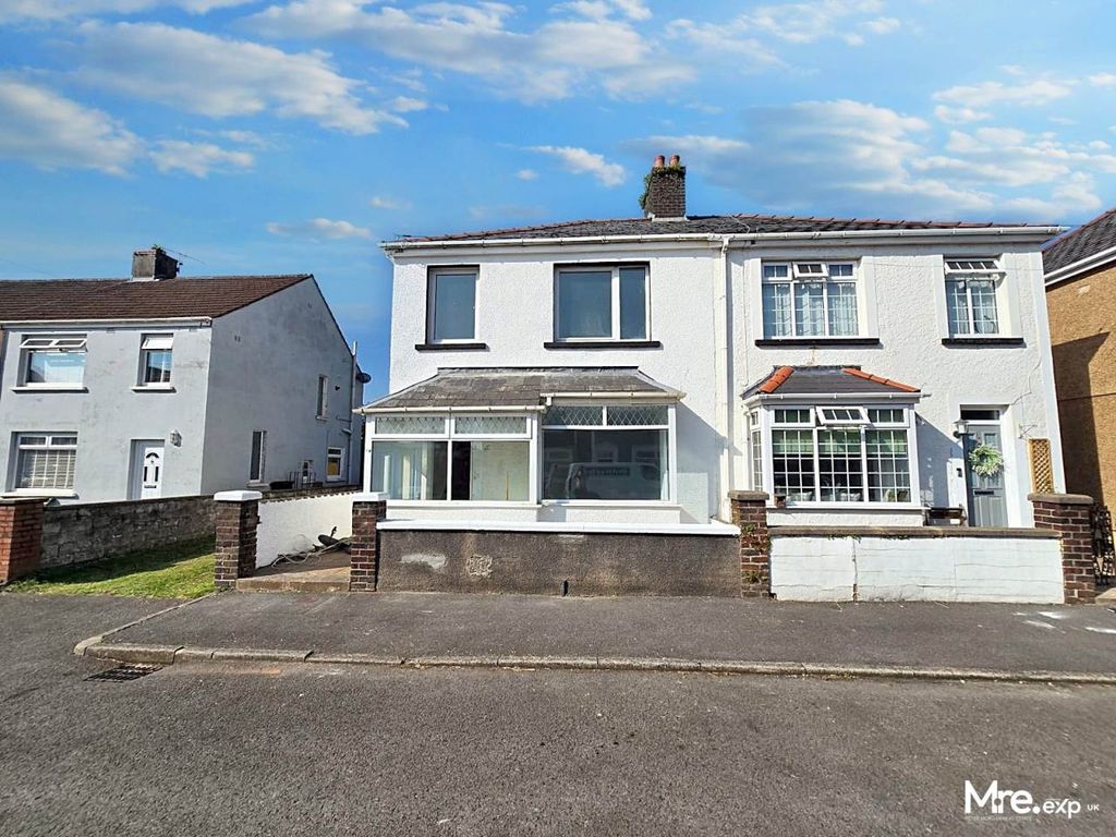 Property photo 1 of 27 061Ded24-Eb61-49B3-962A-34Af3947B8Ab