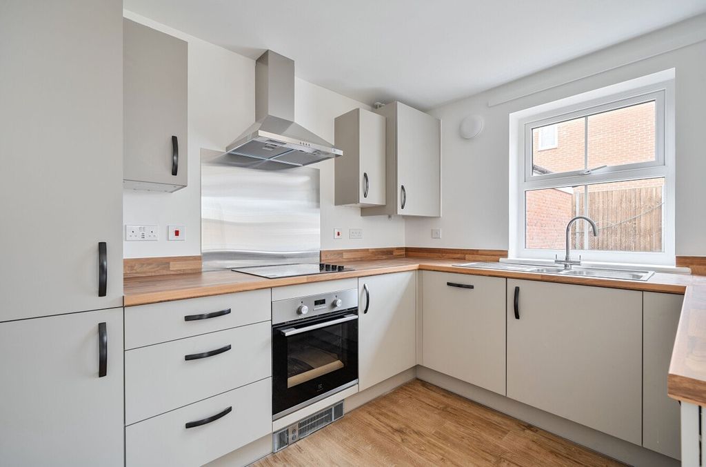 Property photo 2 of 18 Picture 2