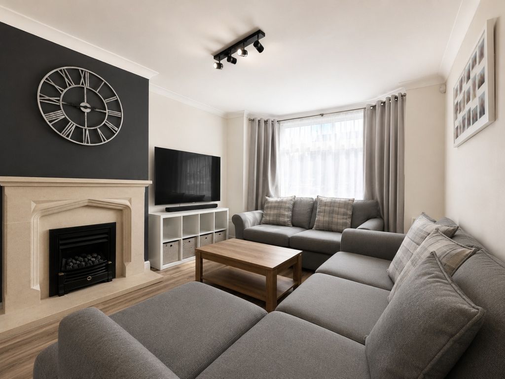 Property photo 3 of 13 5318562