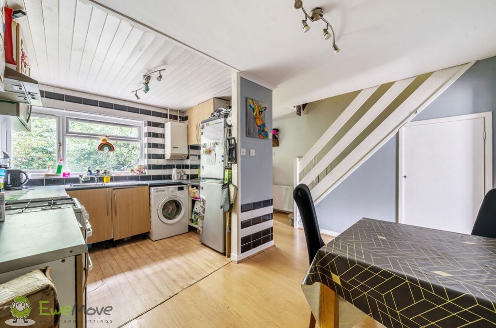Property photo 2 of 16 Kitchen