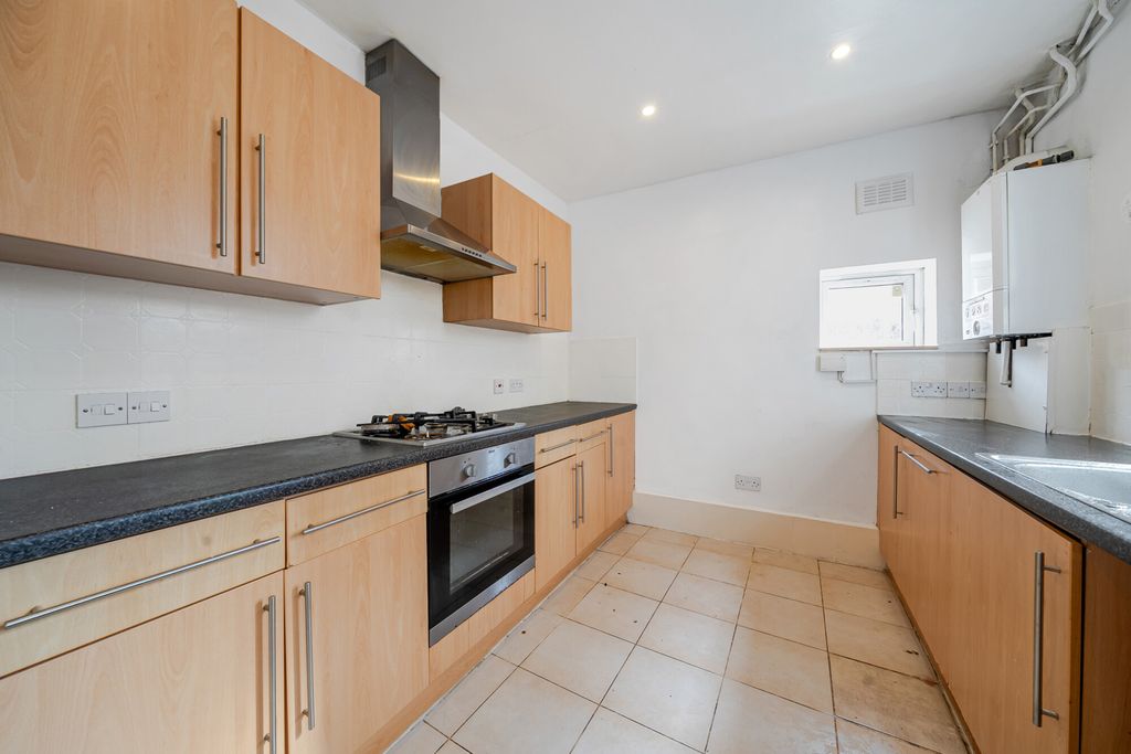 Property photo 3 of 16 Kitchen