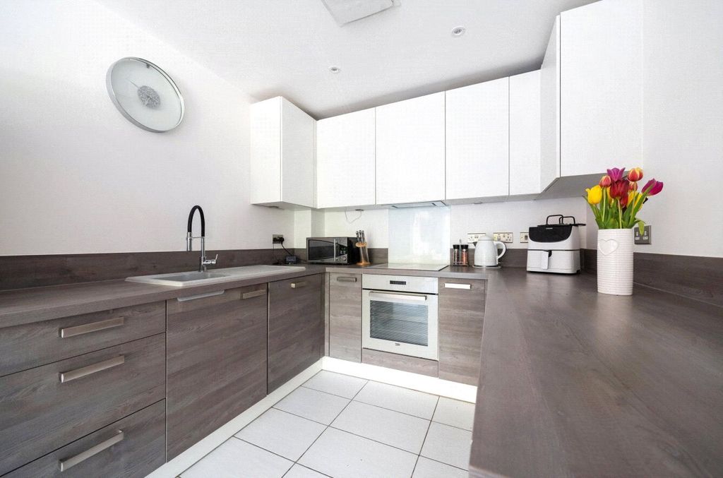 Property photo 2 of 10 Picture No. 14