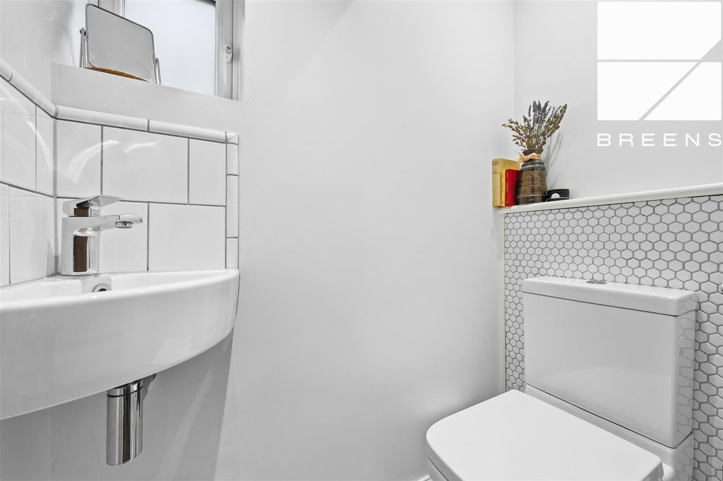 Property photo 3 of 35 18_Img_6237.Jpg