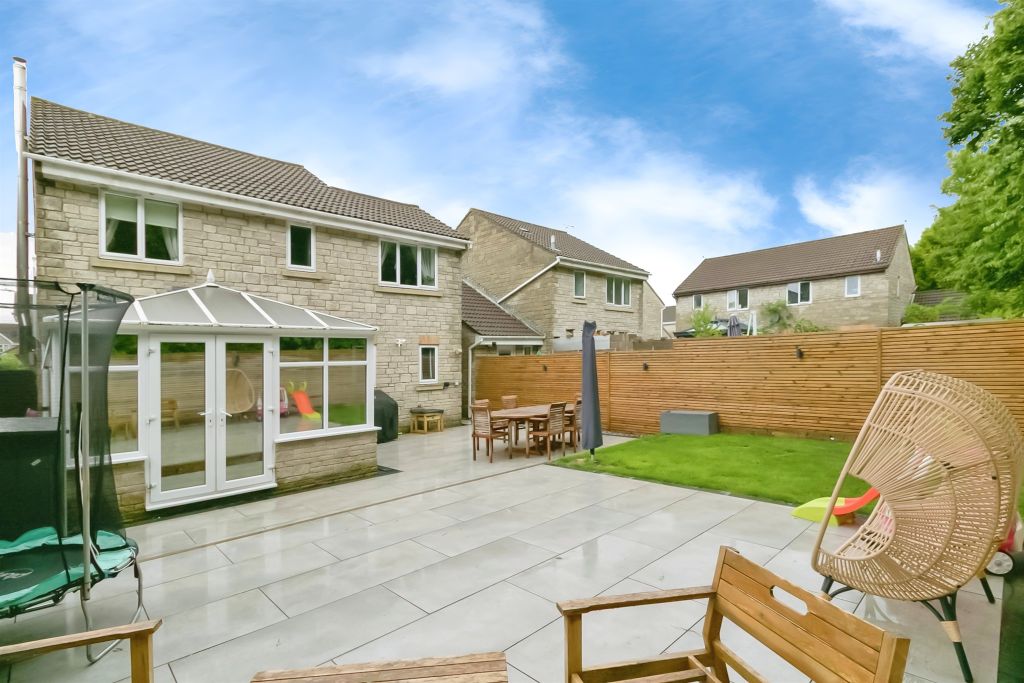 Property photo 3 of 17