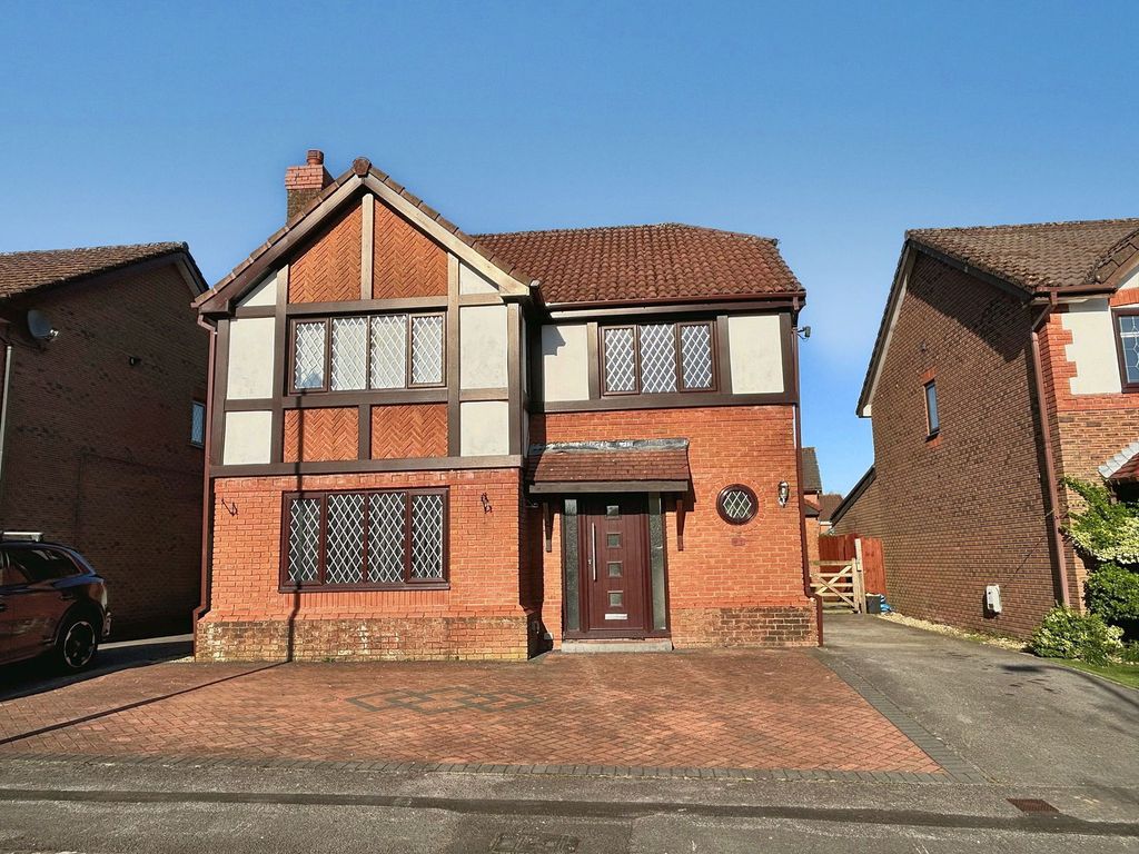 Property photo 2 of 36