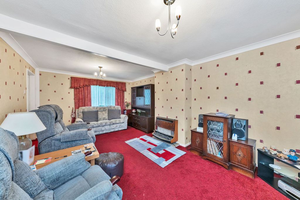 Property photo 3 of 14