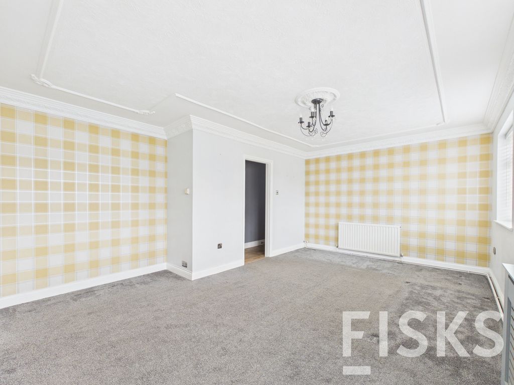 Property photo 2 of 25
