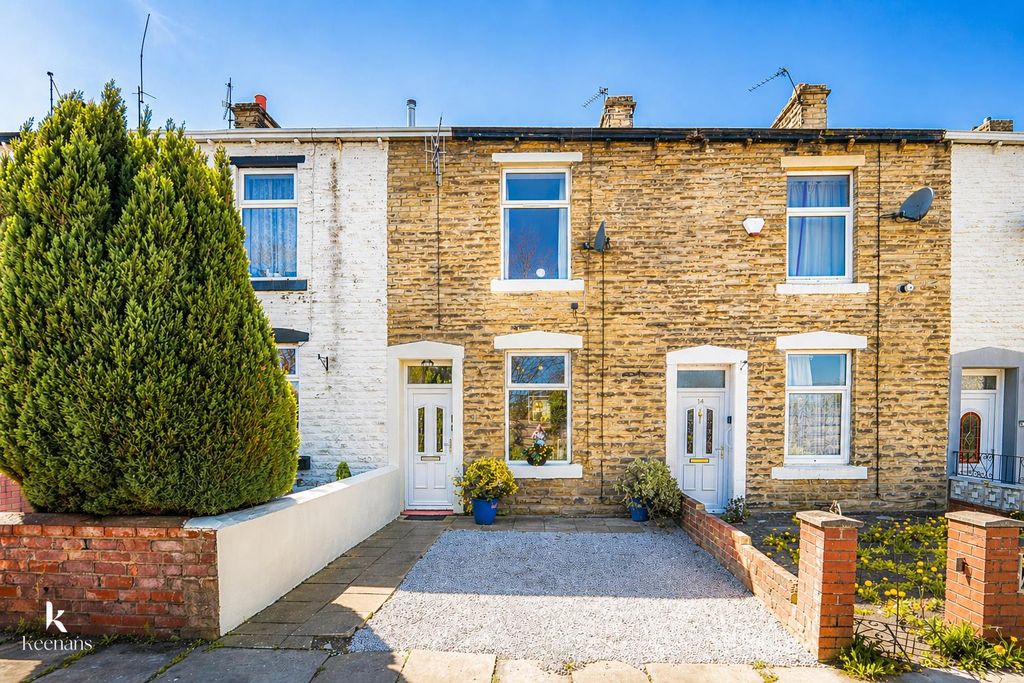 Property photo 3 of 16