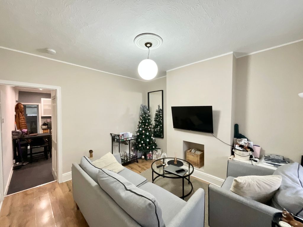 Property photo 2 of 12 Img_8922