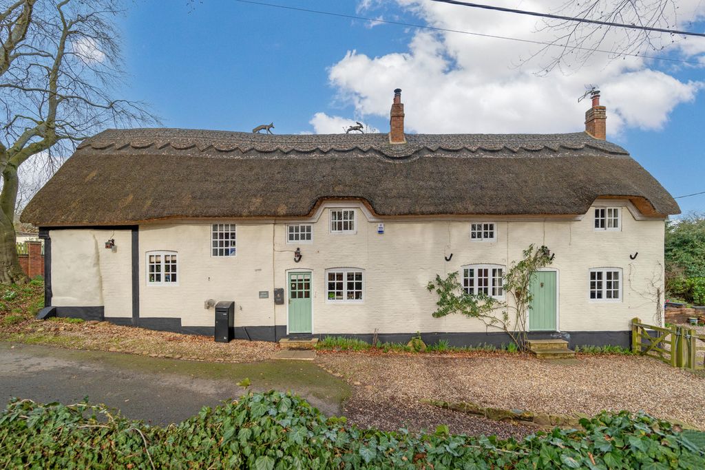 Property photo 1 of 35