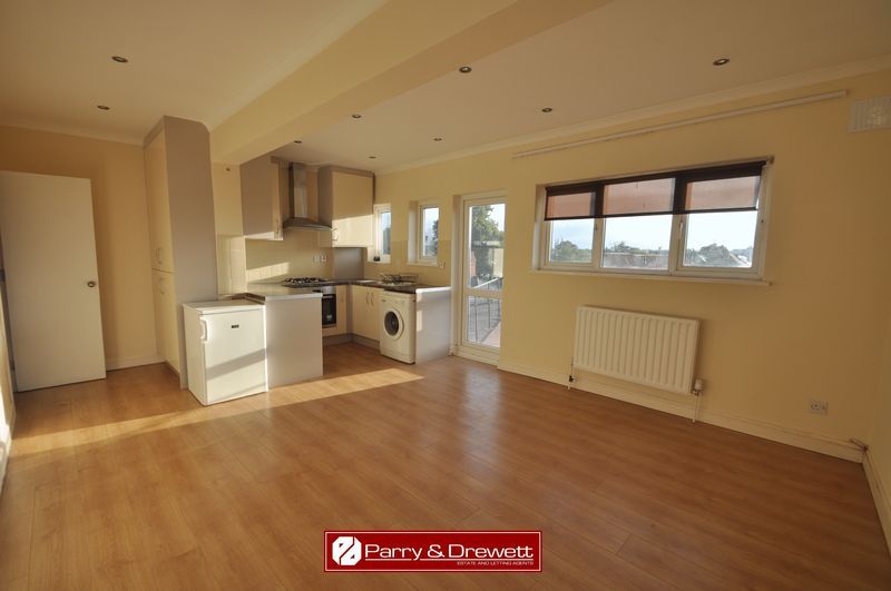 Property photo 3 of 6 Photo 4