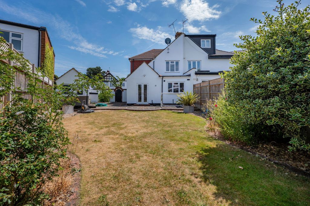 Property photo 3 of 28
