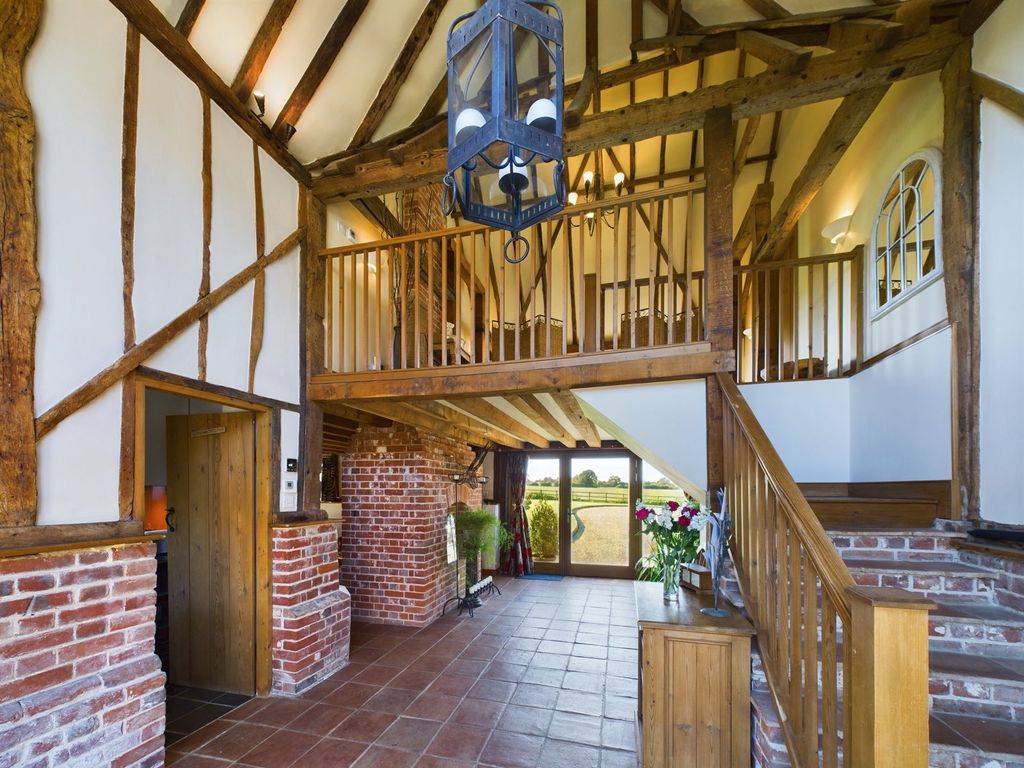Property photo 3 of 32