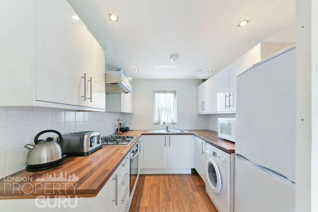 Property photo 2 of 15