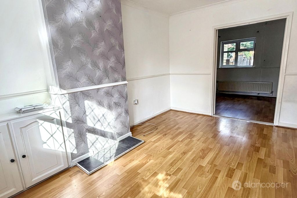 Property photo 3 of 21 5572834