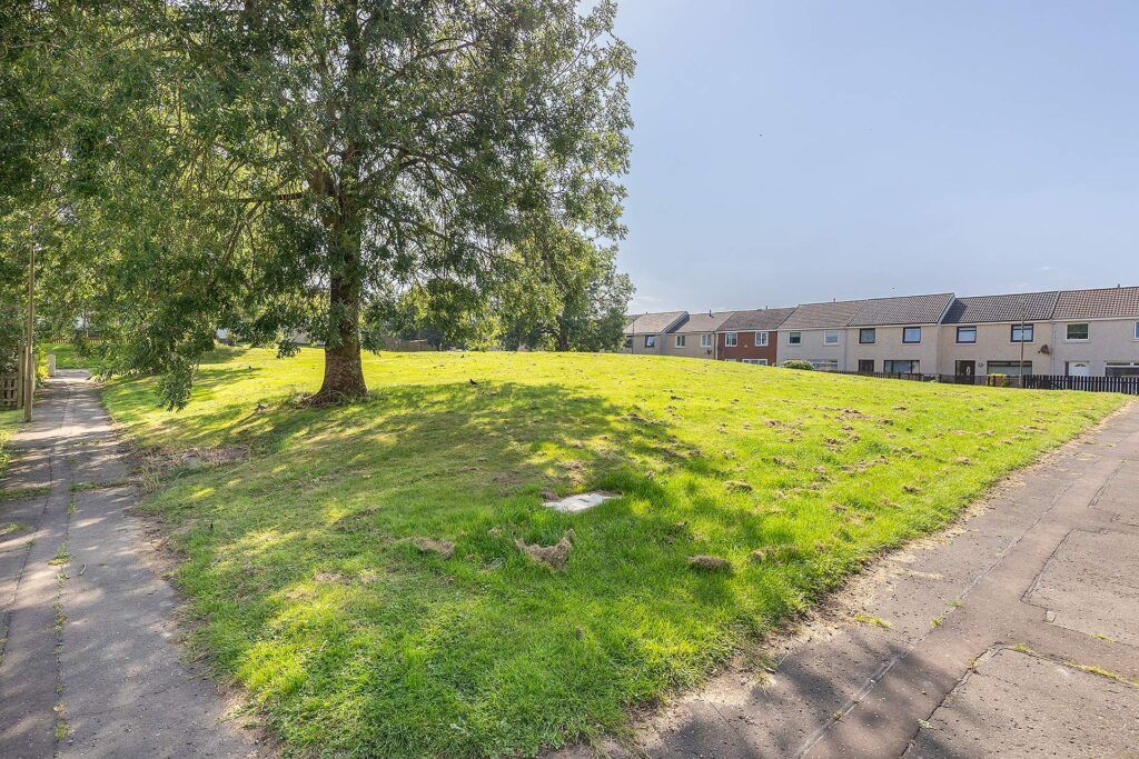 Property photo 2 of 22