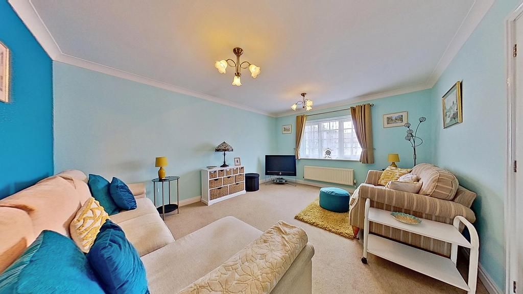 Property photo 3 of 12