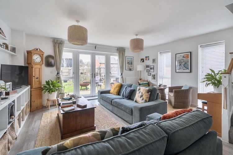 Property photo 3 of 23