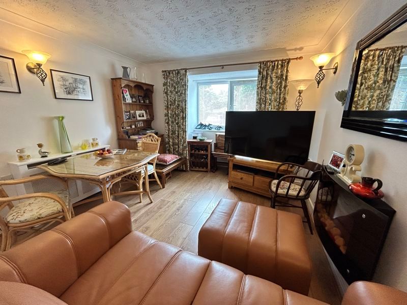 Property photo 3 of 16 Photo 6