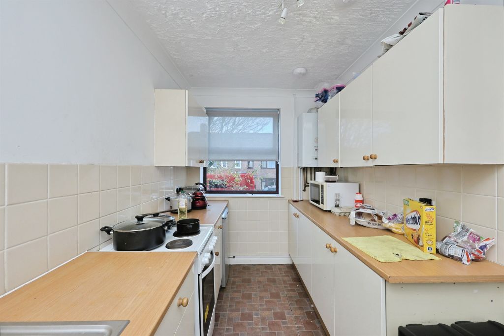 Property photo 2 of 14