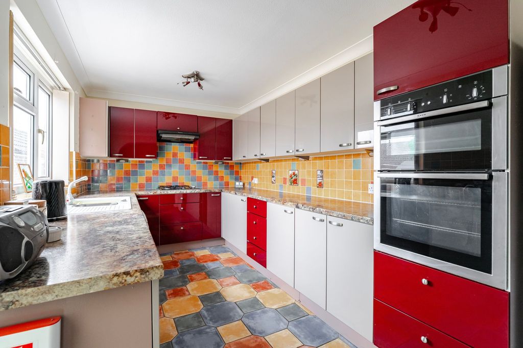 Property photo 2 of 14