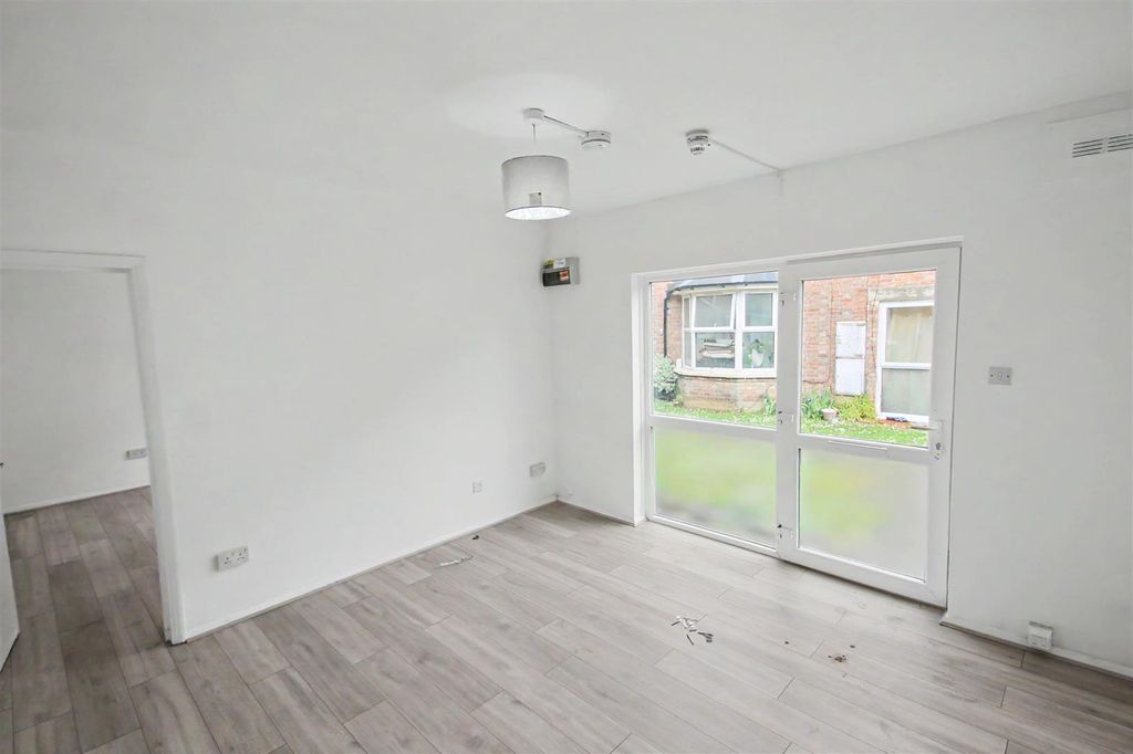 Property photo 3 of 12 Img_0360.Jpg