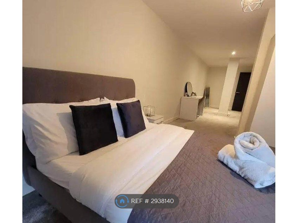 Property photo 3 of 24